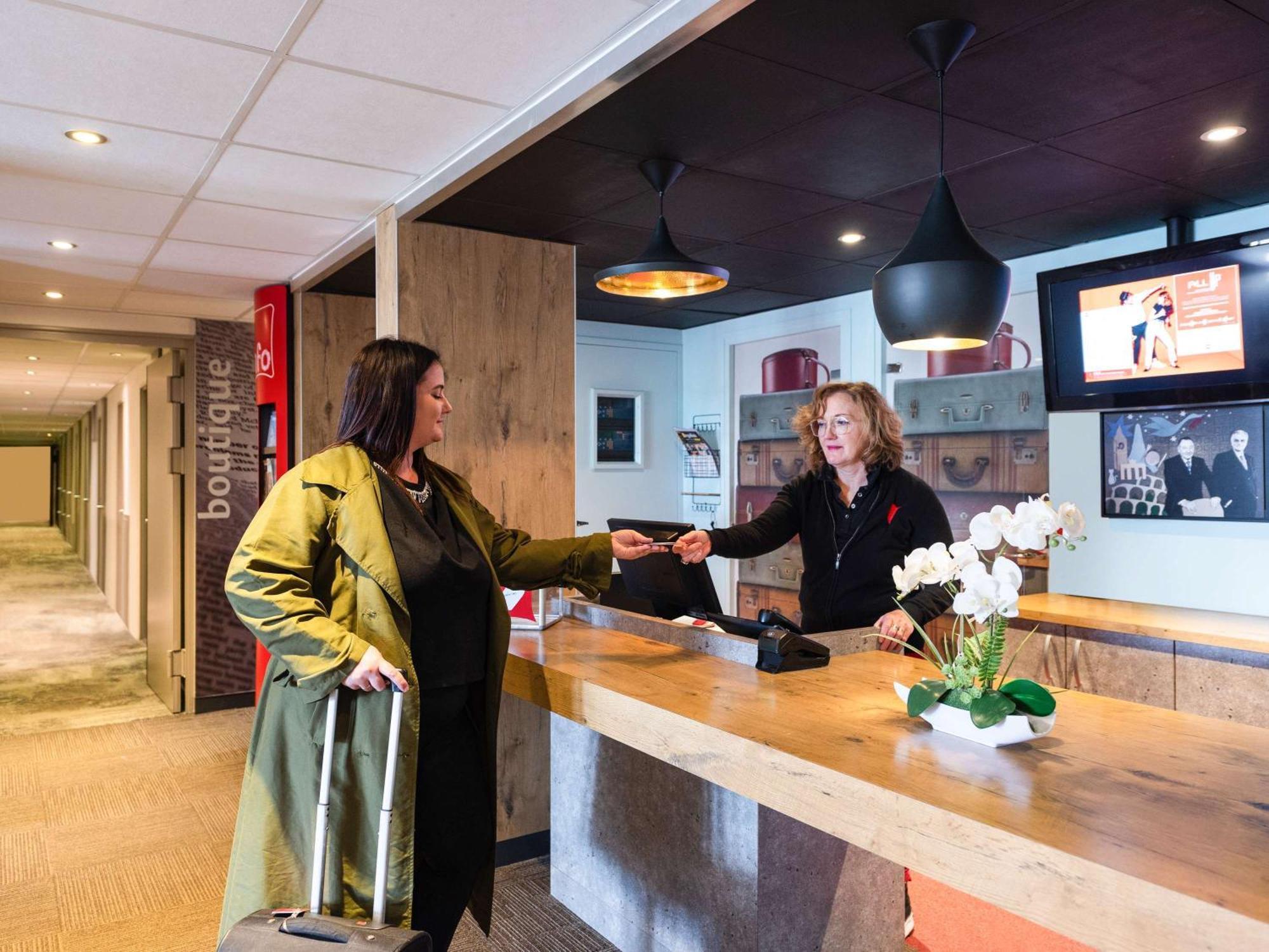 Ibis Chalon Sur Saone Nord Hotel Exterior foto